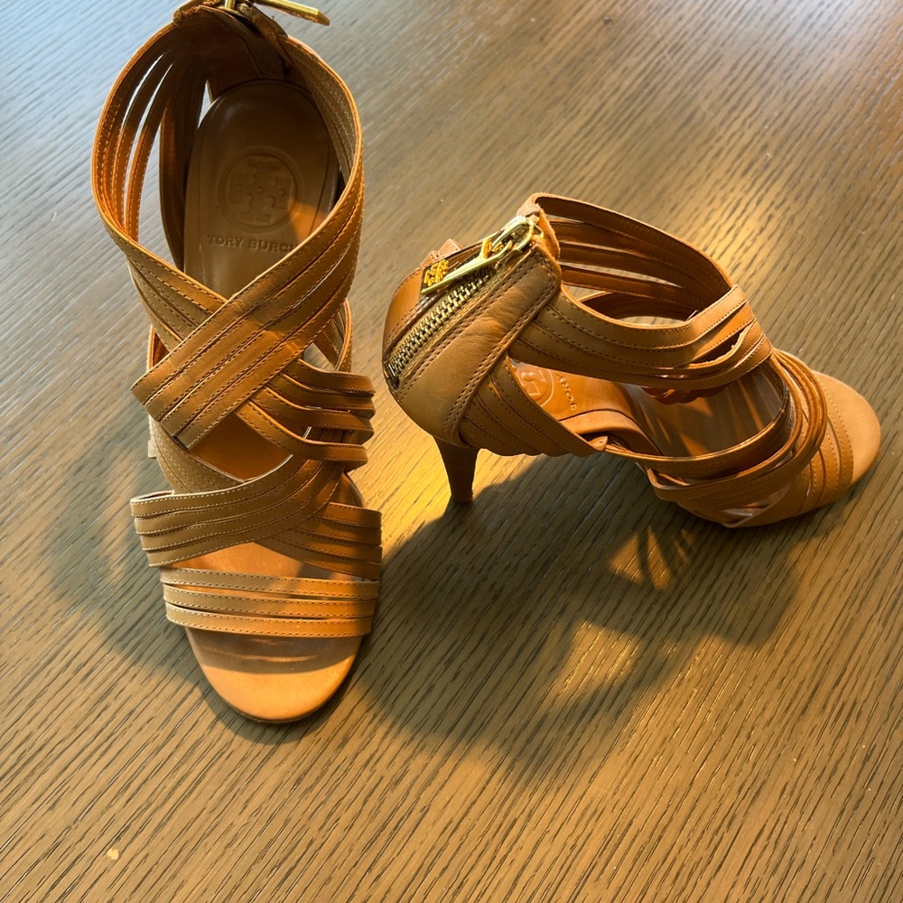 TORY BURCH Camel Leather Strappy Heeled Sandal